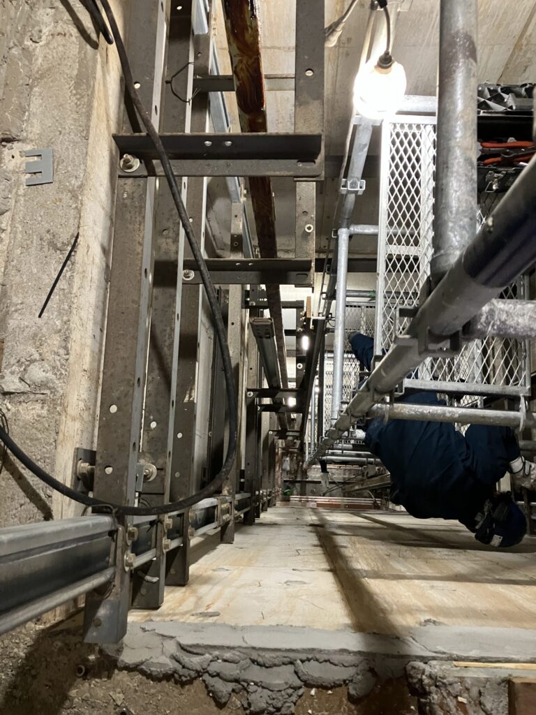 S邸 エレベーター入替昇降路写真
